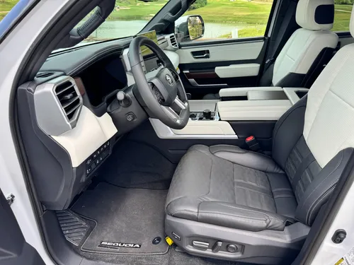 Toyota Sequoia CAPSTON 3.5 HIBRIDA