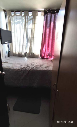 Imagen 13 de 20 de Vendo Apartamento Actualizado En Calle Cerrada De La Urbina