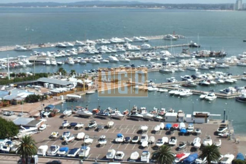 Hermoso Con Vista Total Al Puerto Divino-ref:12501
