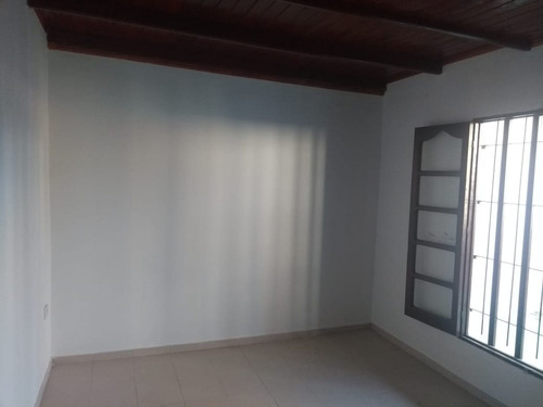 Imagen 3 de 19 de Se Vende Casa 1 Dorm- En Bº Zorzon-reconquista