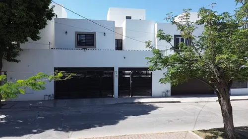 Casa En Venta En Navarro, Torreón, Coahuila De Zaragoza