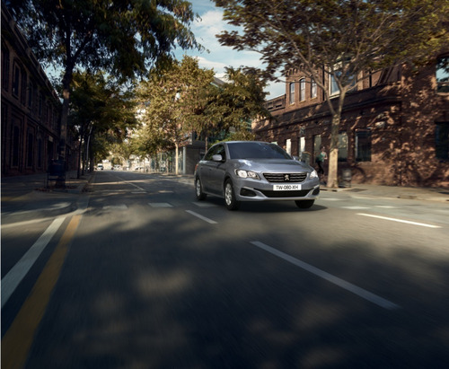 Imagen 1 de 8 de Peugeot 301 Active 4p 1.6hdi 92hp E5 Man 5vel
