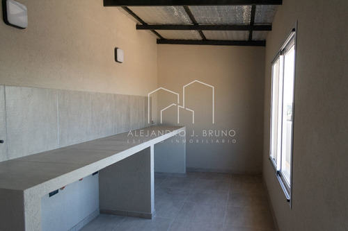Imagen 14 de 19 de Departamento 2 Amb 1° Piso Frente - Con Balcon - Con Cochera- Ultimas Unidades