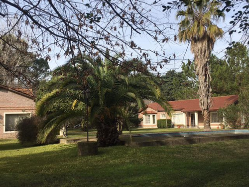 Casa En Venta - Excelente Ubicacion - Club De Campo El Moro