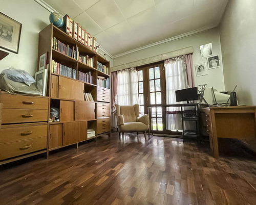 Casa En San Isidro, Barrio Las Carreras