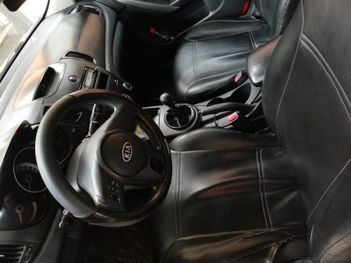 Imagen 4 de 5 de Kia 2010 Cerato Forte