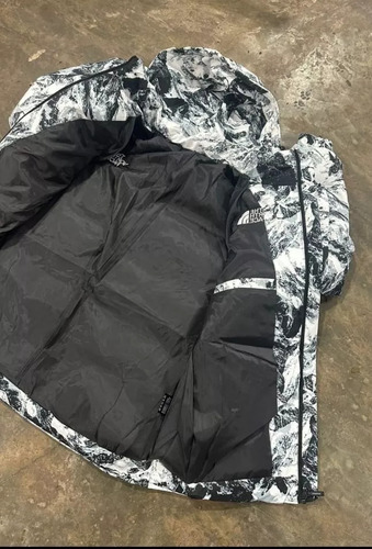 Campera The North Face Puffer Camuflada