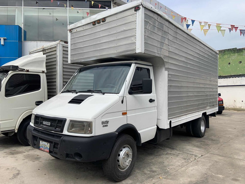 Imagen 2 de 9 de Iveco Daily