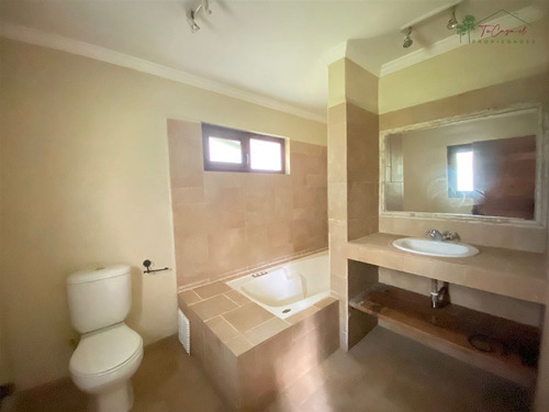 Excelente Casa En Venta De 4d/3b En Carampangue - Trebulco