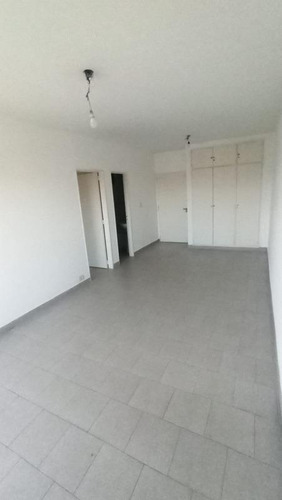 Imagen 2 de 12 de Departamento Monoambiente - 1 Baño 1 Cochera - 39mts2 - Floresta