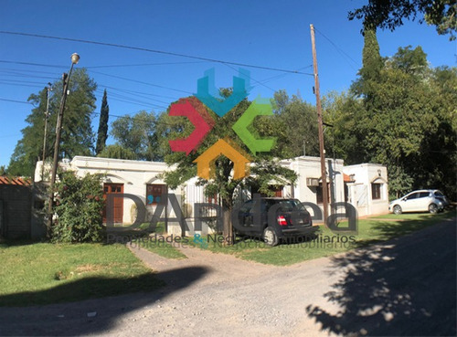 Venta / Oportunidad Casa En 104 Entre 107 Y 109 Mercedes (b)