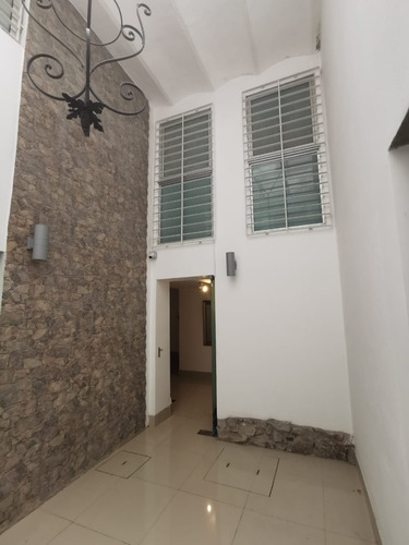 Alquiler Local Punta Carretas 2 Baños Nuevo Duplex