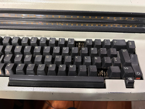 Maquina De Escribir Ibm Selectric Ii No Sabemos Si Funciona (Usado)