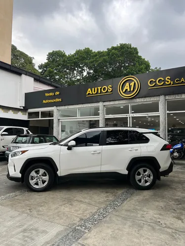 Toyota Rav4 Xle 2019 Blanco