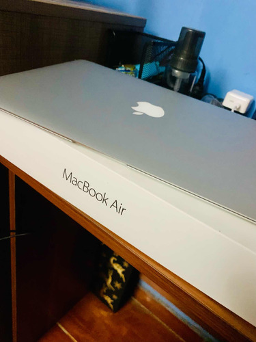Macbook Air 13-inch, Early 2015