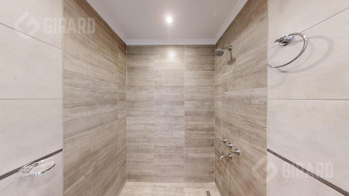 Triplex De 4 Ambientes A Estrenar En Villa Primera, Parrilla Y Patio