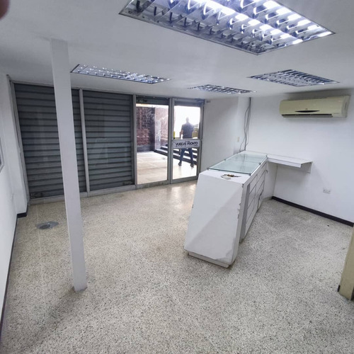 Los Ruices (metro Los Cortijos) Alquilo Local 166m2 3 Pisos (vhmogo)