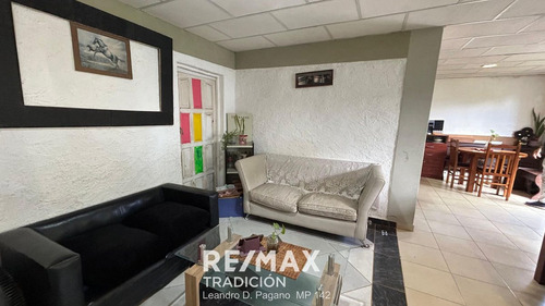 Casa Venta Dos Ambientes Con Patio, Resistencia