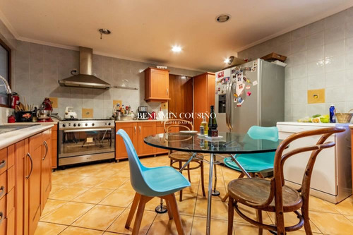 Casa En Arriendo De 4 Dorm. En Colina