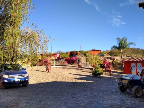 Las Bugambilias Talpa De Allende.