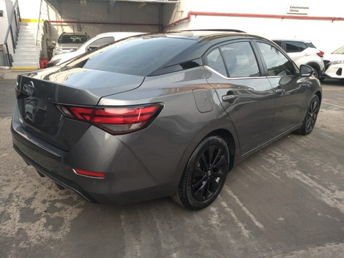 Imagen 9 de 11 de Nissan Sentra Exclusive At (sf)