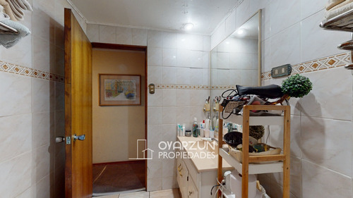 Casa Con Amplios Espacios, 5 Dormitorios, Terreno De 300 M2