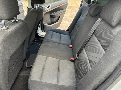 Peugeot 307 1.6 Presence Pack Flex 5p