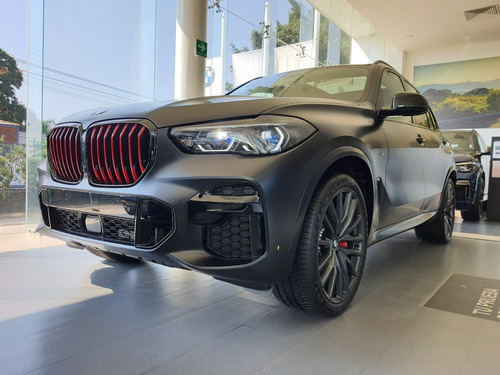 Imagen 1 de 11 de Bmw X5 M50i Edición Black Vermilion 2022