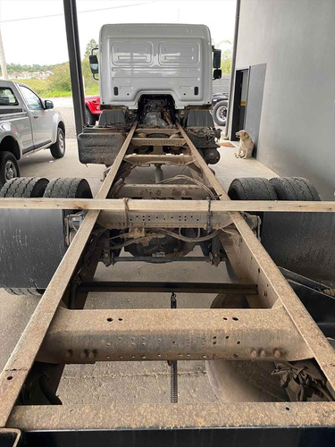 Imagem 13 de 13 de Mercedes Benz 1719 4x2 2016 Chassis