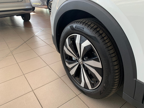 Imagen 8 de 24 de Volkswagen T-cross Highline 200 Tsi