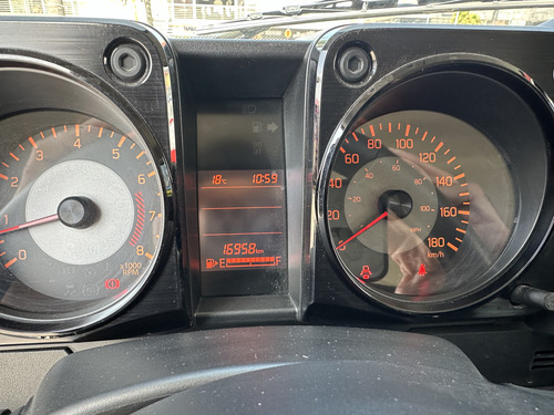 Suzuki Jimny 3p GLX L4 1.5 Man
