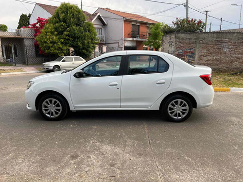 Imagen 3 de 17 de Renault Logan 2018 1.6 Expression 85cv