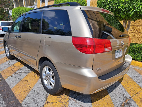Toyota Sienna Le Aa Ee At