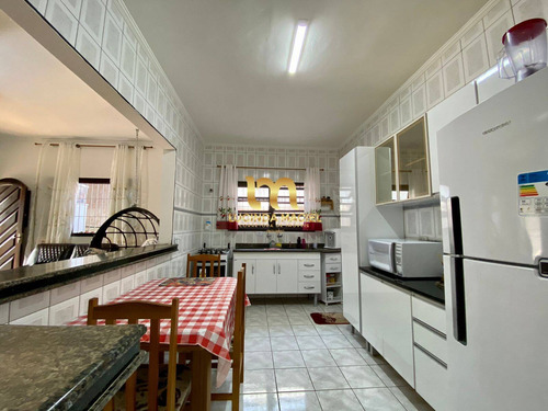 Imagem 10 de 15 de Casa Geminada Na Praia, 03 Dorms, Suíte, 03 Vagas, Quintal- Vila Tupi - Ca2486