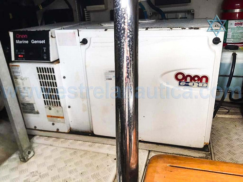 Lancha Phantom 500 Barco Iate N Ferretti Azimut Intermarine