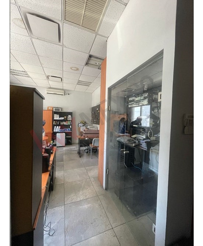 Local Comercial En Renta De 680 M2 Sobre Bernardo Quintana, Querétaro