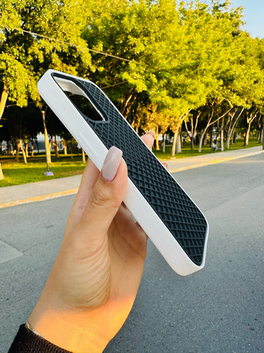 Funda Vans Waffle Para iPhone Color Negro Y Café