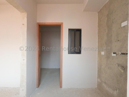 Enixon Sanchez Vende Espectacular Apartamento Triple Para Que Remodeles A Tu Gusto #24-24591