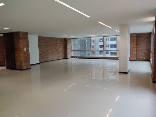 Imagen 5 de 9 de Oficinas En Arriendo Castropol 473-9485