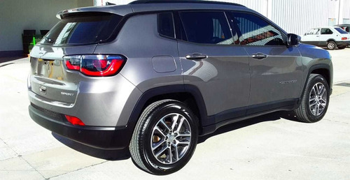 Imagen 2 de 8 de Jeep Compass 2021 2.4 Sport Manual