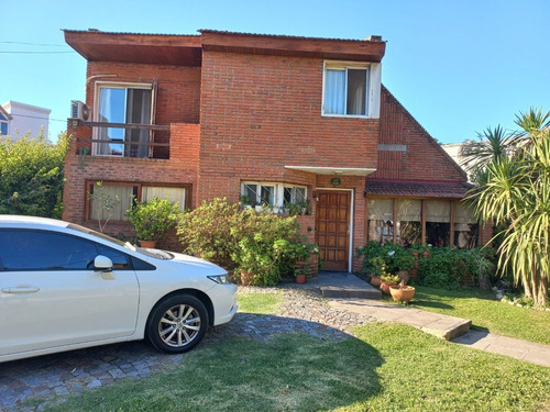 Imagen 1 de 21 de Venta De Chalet En Country San Miguel De Ghiso