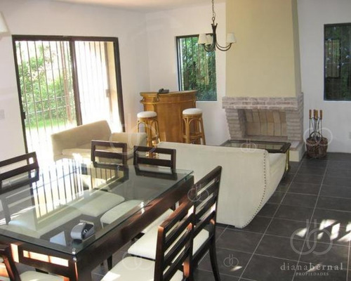 Imagen 13 de 24 de Muy Buena Propiedad En Parada 16 De Playa Mansa! - Ref: 54726