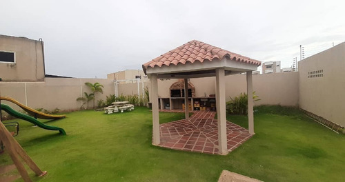 Imagen 3 de 18 de Cv-944 Zona Norte Townhouse En Residencias Las Islas Las Aves
