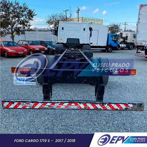 Imagem 5 de 10 de Ford Cargo 1719