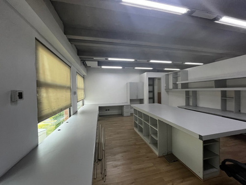 144m2 Habilitada Nororiente Semiamoblada Impecable
