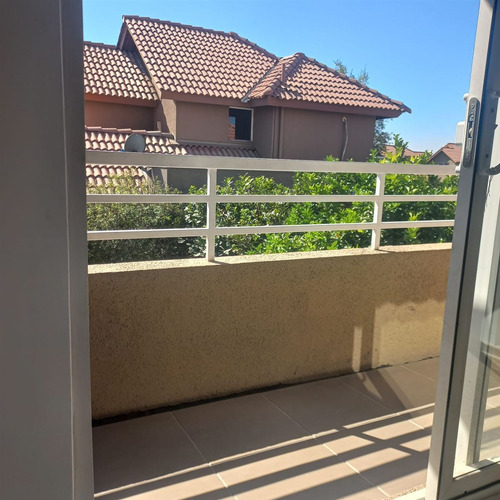 Casa En Venta De 3 Dorm. En Lampa (sin Comisión)