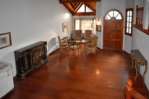 Venta Casa 6 Amb Jardin Y Pileta Parque Patricios