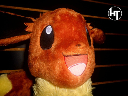 Imagen 4 de 10 de Pokemon, Eevee, Peluche, Marca Build A Bear, 15 Pulgadas