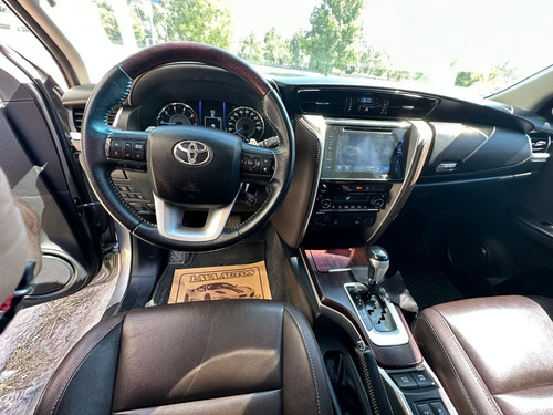 Toyota Hilux Sw4 2.8 Srx 177cv 4x4 7as At