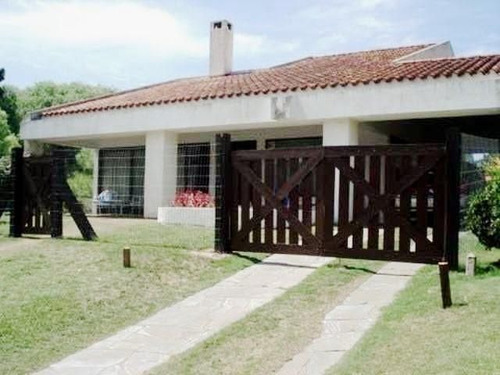 Imagen 2 de 30 de Casa En Venta De 4 Dormitorios En Playa Mansa